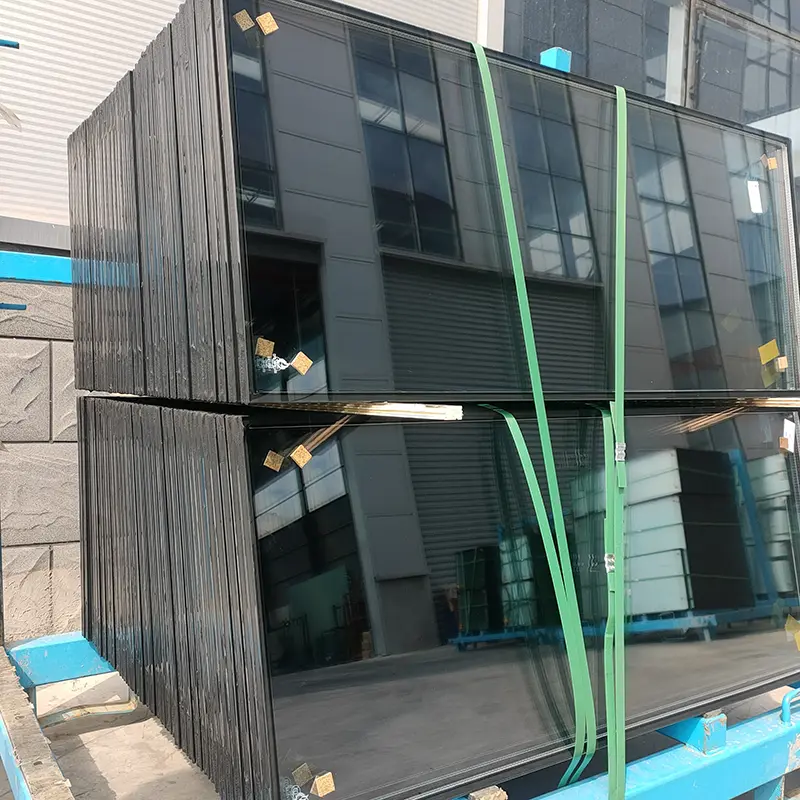 6 mm yanğına davamlı şüşə