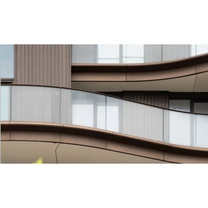 Korkuluqlar üçün Formalı Şüşə