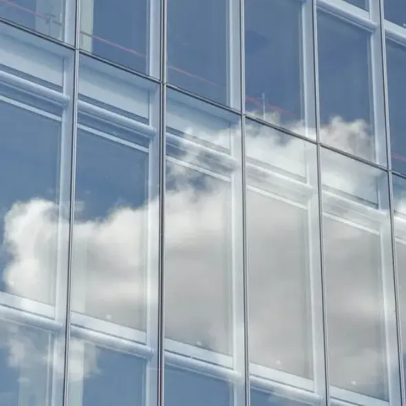 Qapı və Pəncərələr üçün UV şüalarına davamlı şüşə